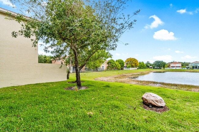 Building Photo - 580 Calamint Point