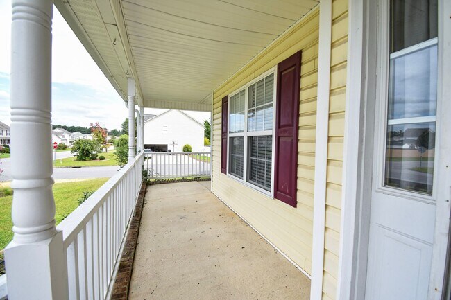 Building Photo - COMING SOON~3 Bedroom 2.5 Bathroom with a Large Deck and Bonus Room!