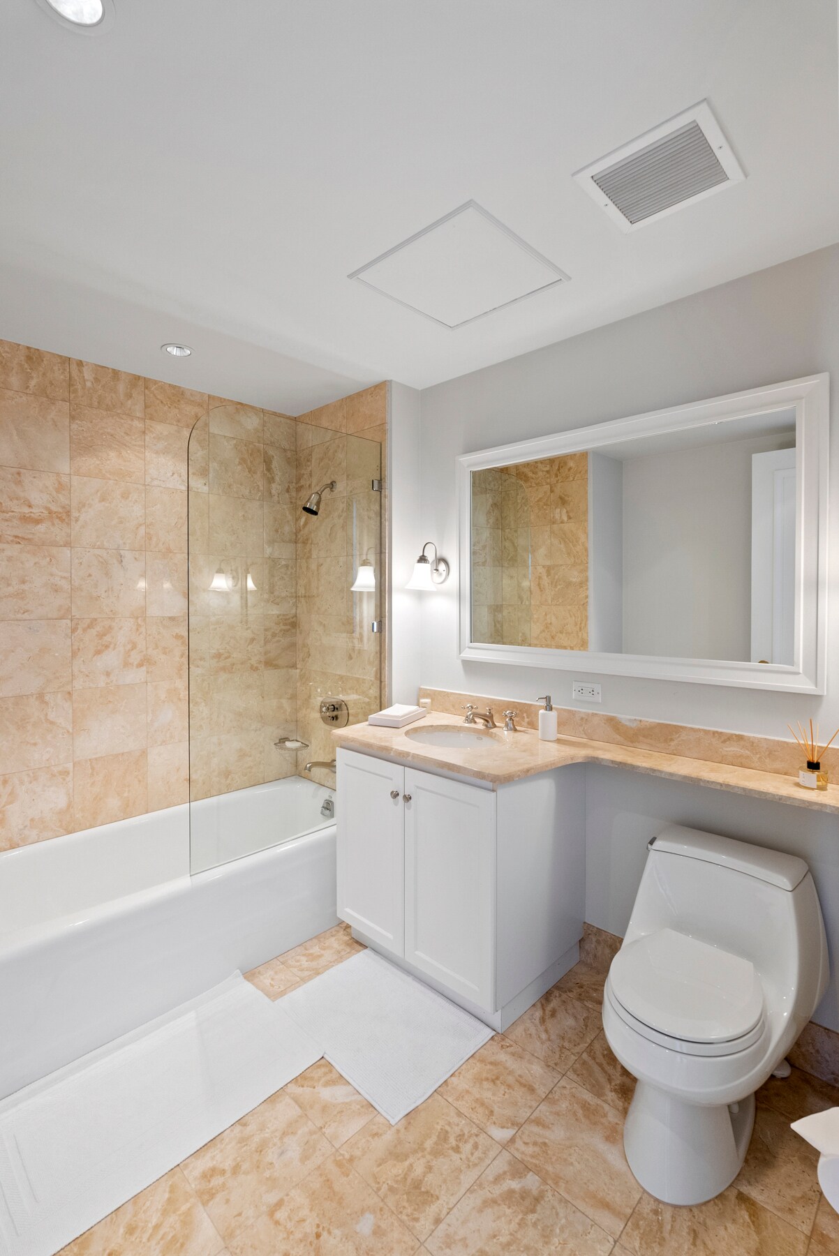 Building Photo - 765 Market St