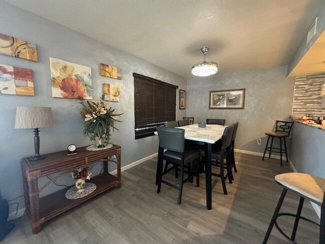 Building Photo - Furnished 2 BR Condo w/ Utilities Boat Dock, Marina, Garage -Roadhaven Marina Avail June-Dec, May...