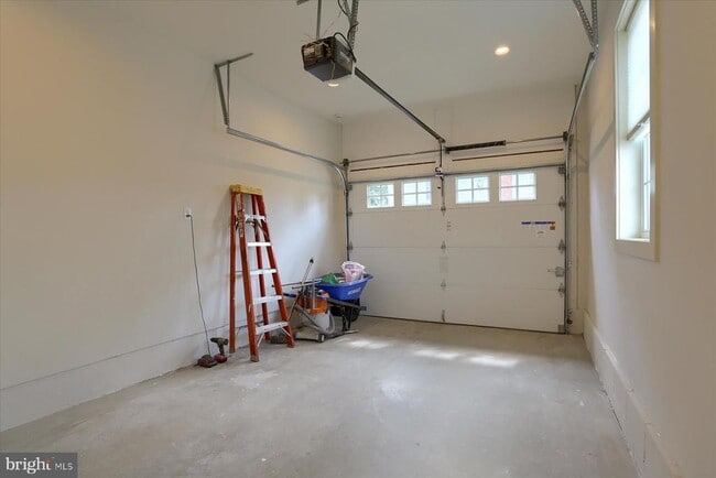 Building Photo - 45 N Penn St