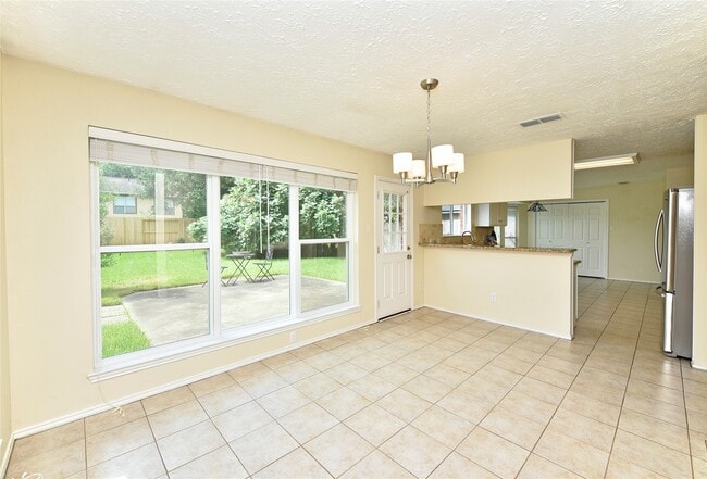 Building Photo - 3522 Pecan Point Dr