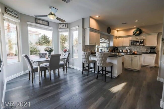 Building Photo - 2237 Fiero Dr