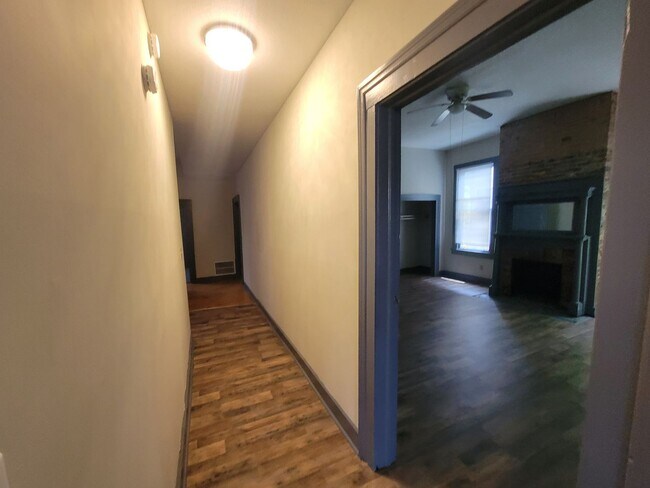 Building Photo - 508 3rd St