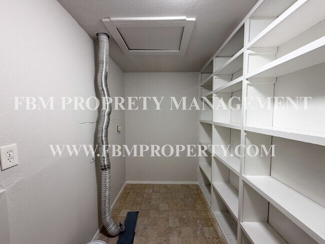 Building Photo - 549 N 62nd St