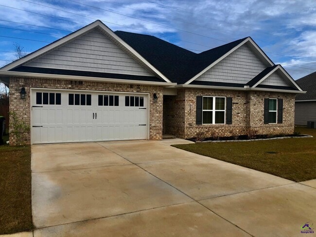 Primary Photo - 631 Broderick Cir