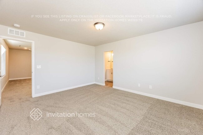 Building Photo - 11257 House Finch Ln