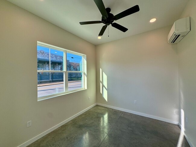 Building Photo - 1865 Zeta Way