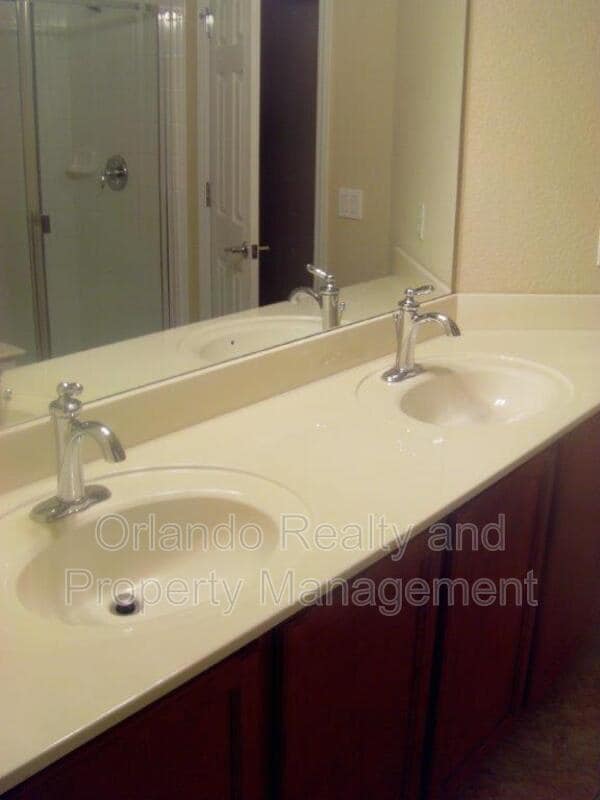 Building Photo - 11827 Barletta Dr