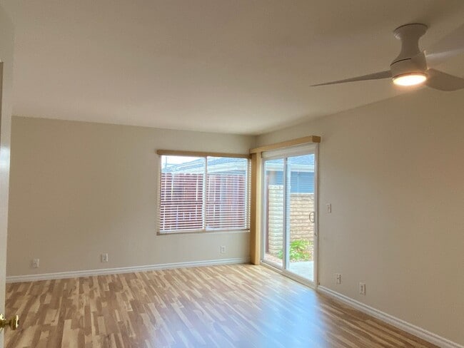 Building Photo - Bright and Spacious 2 Bed/1.5 Bath South O...