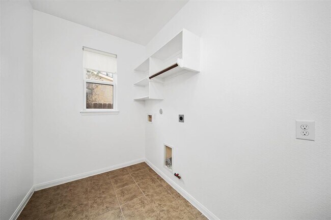 Building Photo - 4663 Rockton Hills Ln