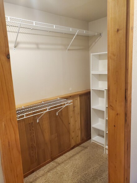 Building Photo - 5311 S Martin St
