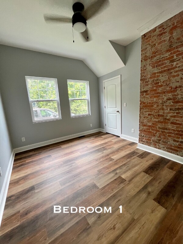 Building Photo - 1016 Villa Ave