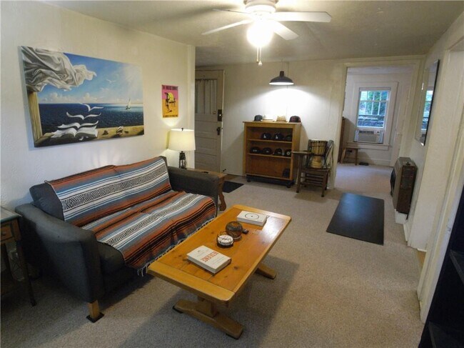 Building Photo - 1197 Stillwood Dr NE