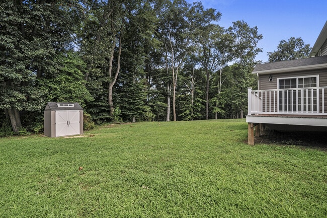 Building Photo - 164 River Cliff Cir