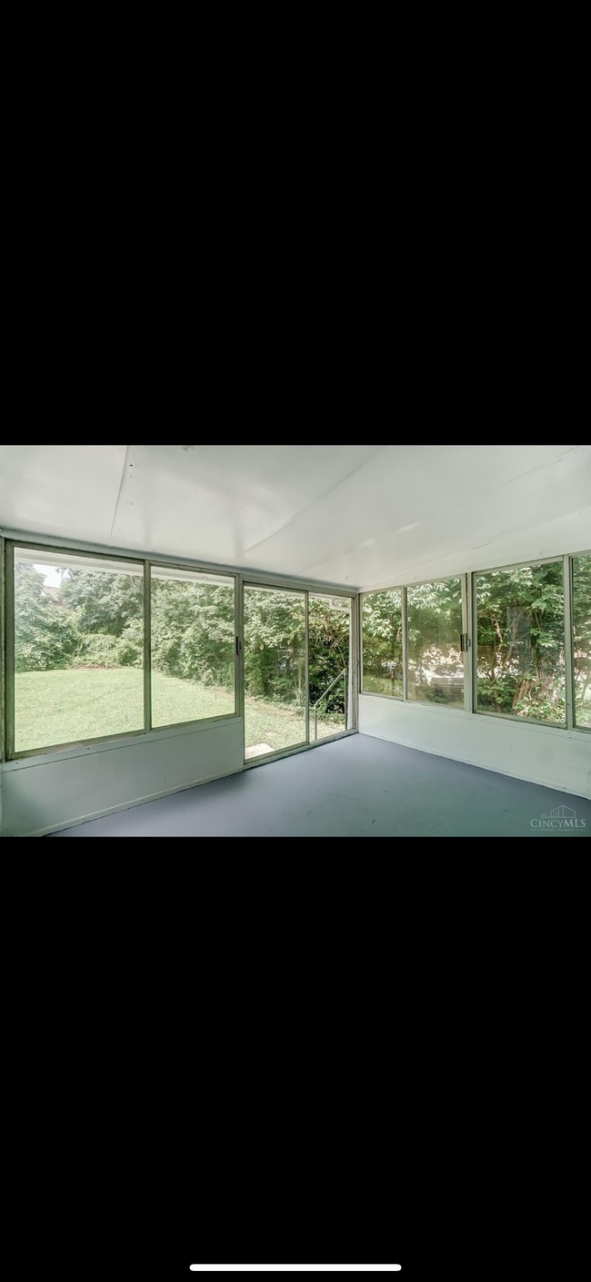 Building Photo - Odin