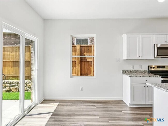 Building Photo - 152 Mullen