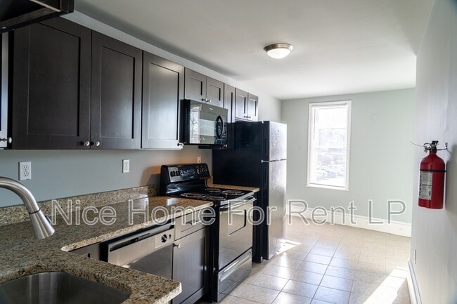 Building Photo - 26 Pitman Ave