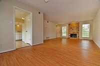 Building Photo - 7619 Pebblestone Dr