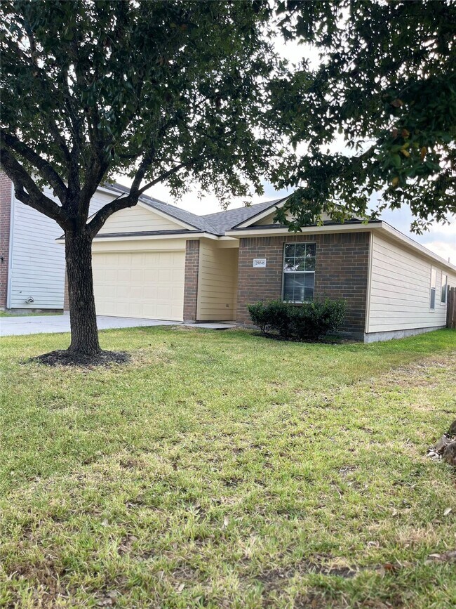 Building Photo - 29046 Village Creek Loop