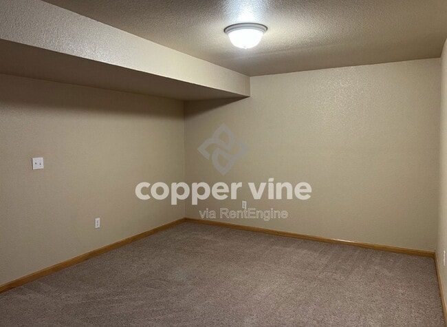 Building Photo - 6337 Cole Ln