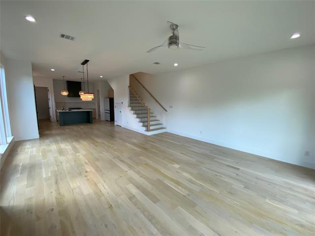 Building Photo - 805 S Glasgow Dr