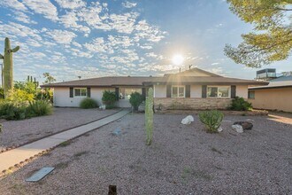 Building Photo - BEAUTIFUL SOUTH SCOTTSDALE - CORNER LOT & ...