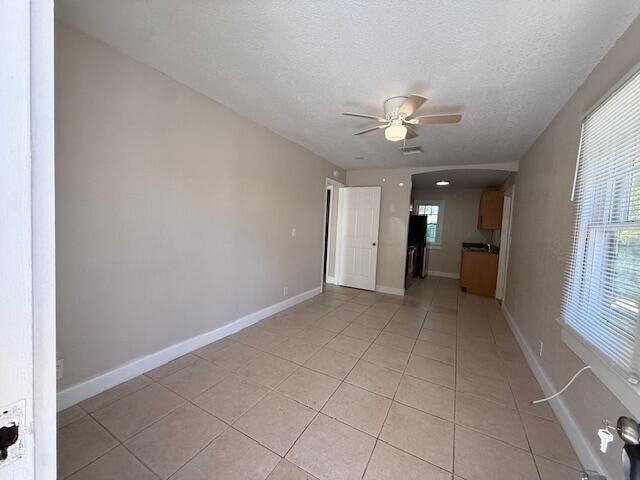 Building Photo - 400 Metcalf Ct