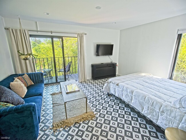 Building Photo - Studio, 1 bath Condo - La Duena Studio