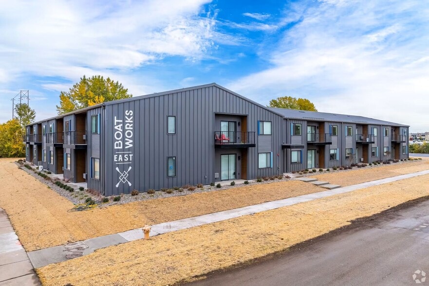 Interior Photo - Boatworks Flats