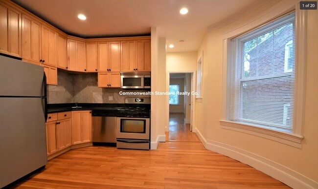 Primary Photo - 191 Winthrop Rd