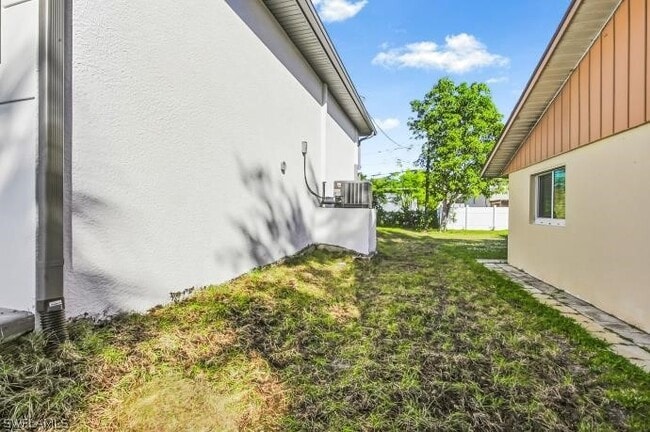 Building Photo - 11607 Pawley Ave