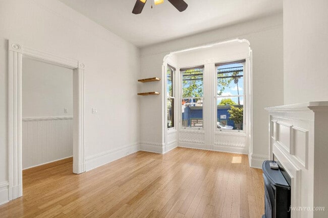 Building Photo - 814 22nd St
