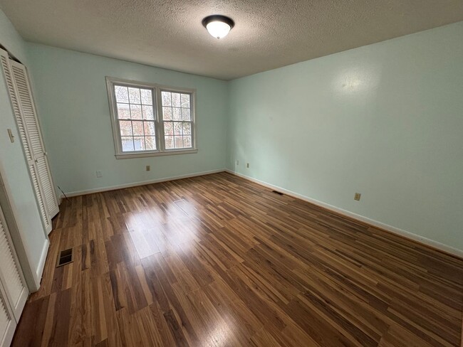 Building Photo - Myrtle Beach - 2 Bedroom / 1.5 Bathroom To...