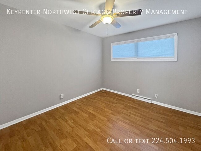 Building Photo - 5411 W Lake Shore Dr