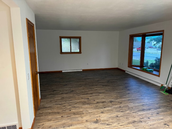 Building Photo - 401 W 14th St