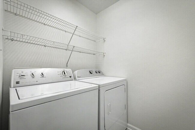 Building Photo - 7493 Devondale Way