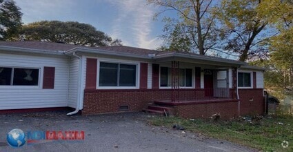Building Photo - Renovated cozy ranch in Mableton