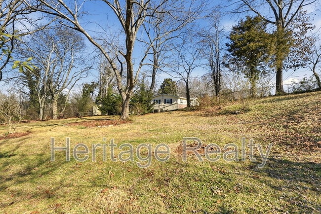 Building Photo - 1309 Huntington Rd SW