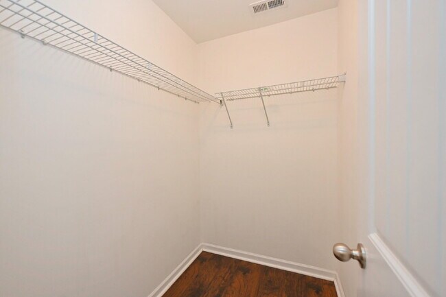 Building Photo - 167 Cobblestone Pl Dr