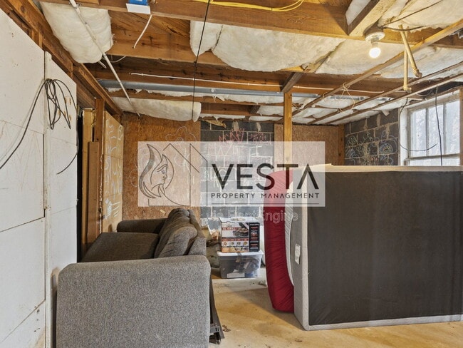 Building Photo - 118 Pine Hill Dr