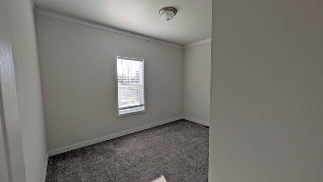 Building Photo - 6656 Pentz Rd