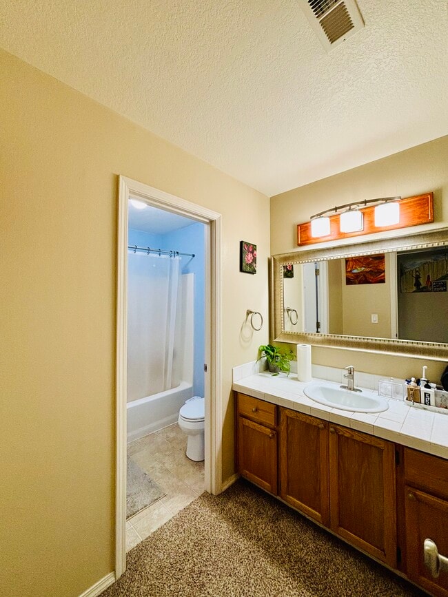 Building Photo - 6444 NW Starflower Dr