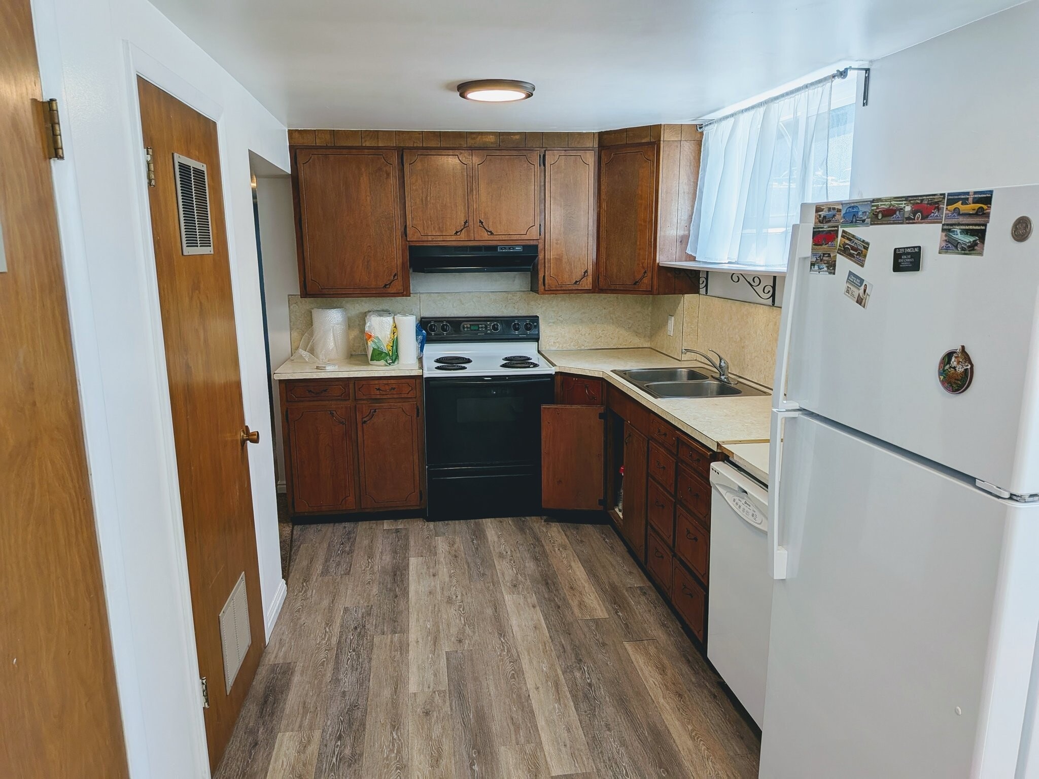 Building Photo - 1454 S 320 E