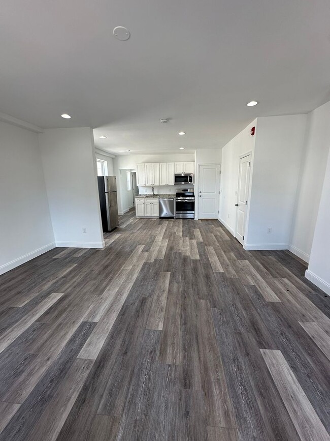 Building Photo - 3847 Terrace St