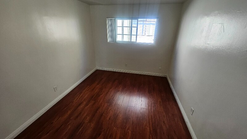 Building Photo - 933 S Gramercy Dr