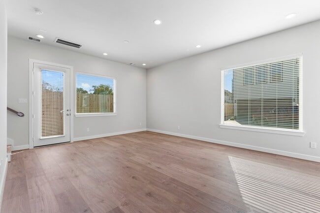 Building Photo - 5904 Jasper Jones Wy