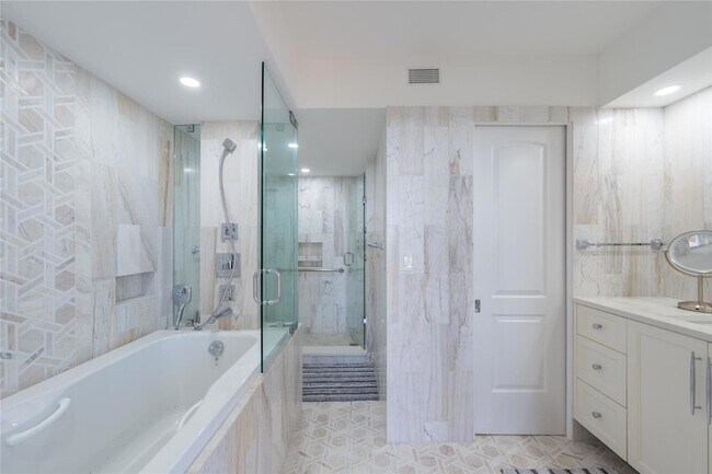 Building Photo - 770 S Palm Ave