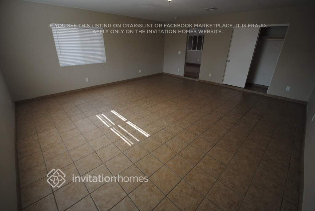 Building Photo - 6055 S 42nd St