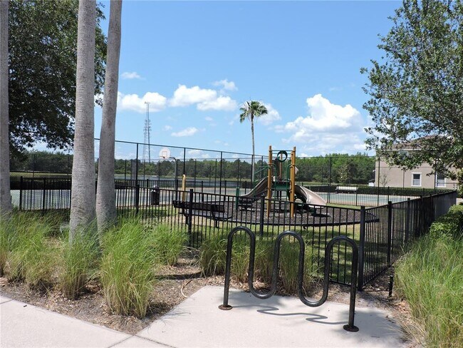 Building Photo - 10612 Savannah Plantation Ct